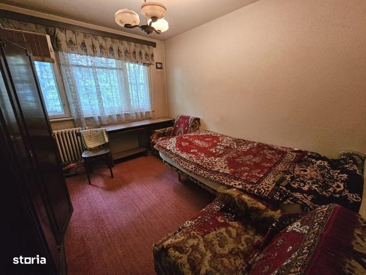 Apartament cu 3 camere semidecomandat în Giulești