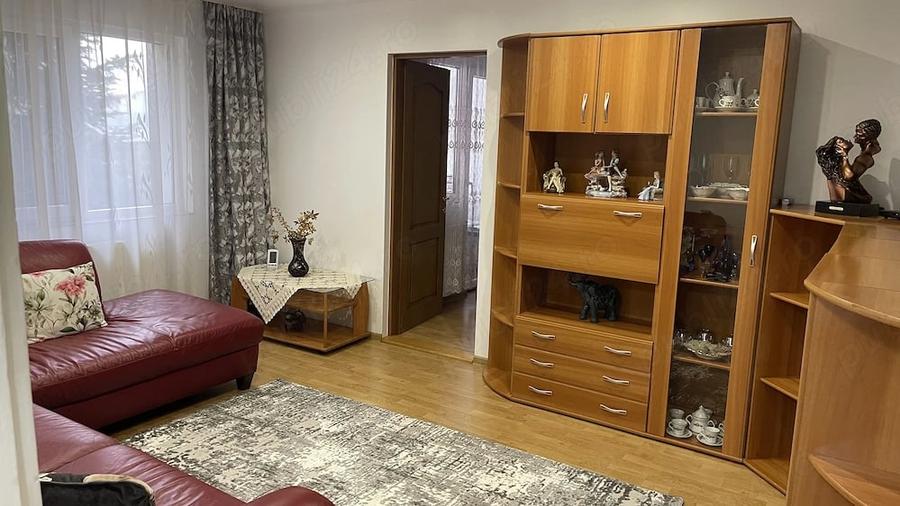 Apartament cu 4 camere decomandat în Vasile Alecsandri
