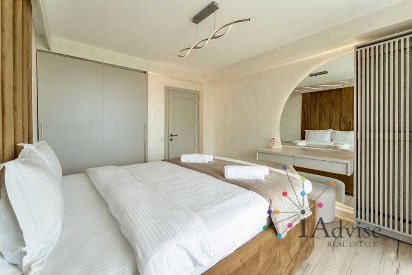 Penthouse cu 3 camere decomandat, mobilat în Tractorul