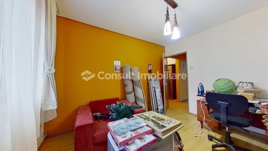Apartament cu 3 camere decomandat, mobilat în Între Lacuri