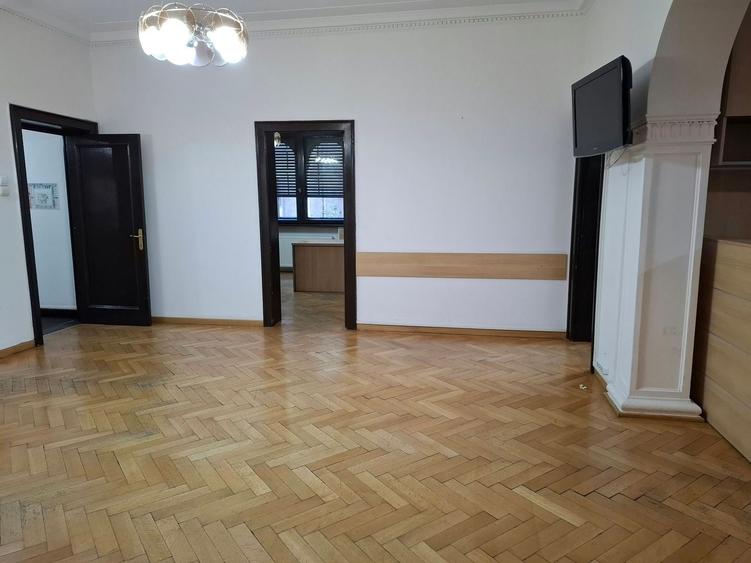 Birou, de 150 mp, în Moșilor
