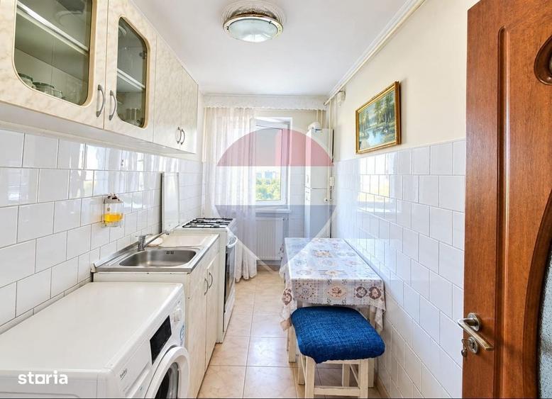 Apartament cu 3 camere decomandat în Central