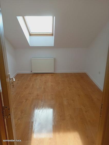 Apartament cu 4 camere decomandat în Florești