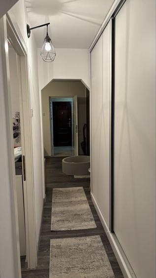 Apartament cu 3 camere decomandat în Dosu Bricii