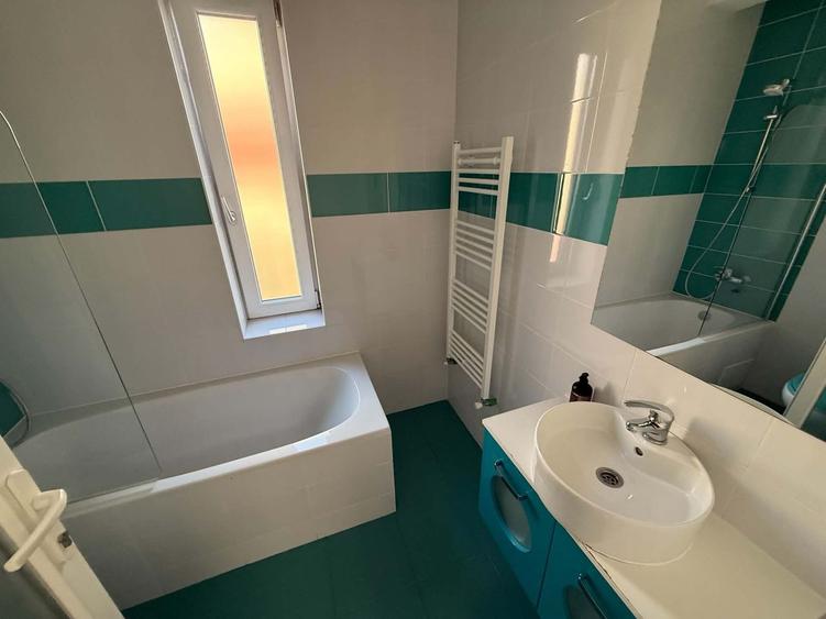 Casă individuală cu 4 camere cu Canalizare în Europa