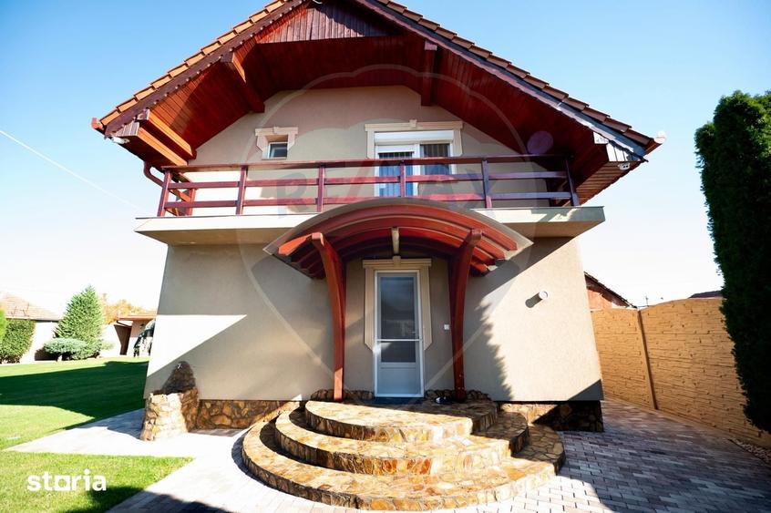 Casă cu 5 camere cu Teren 2687 Mp în Mădăras