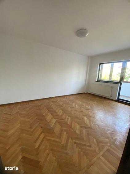 Apartament cu 2 camere decomandat în Energiei