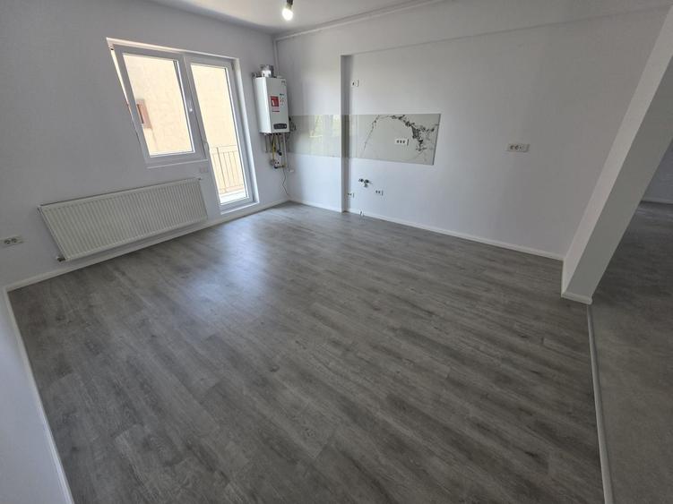 Apartament cu 3 camere decomandat în Fundeni