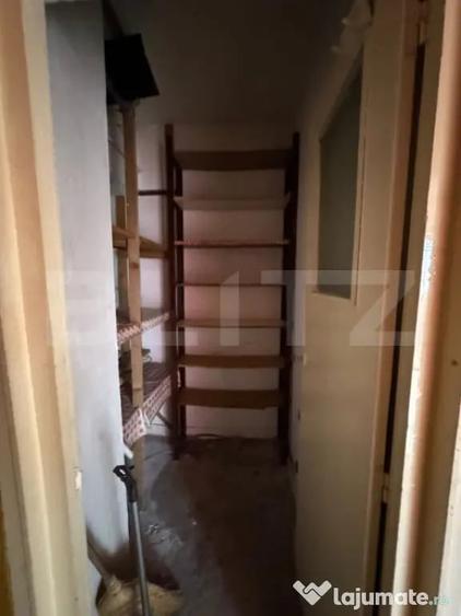 Apartament cu 3 camere decomandat în Turda
