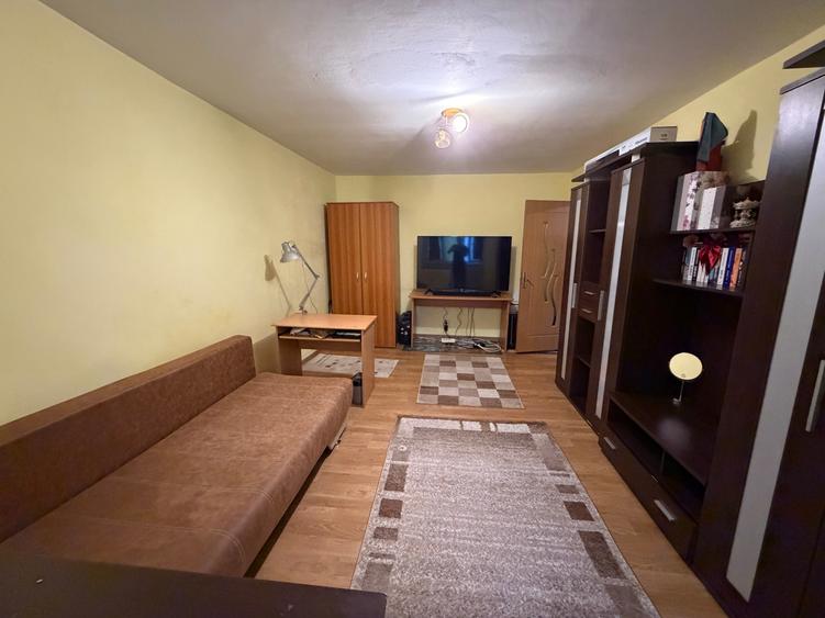 Garsonieră decomandată în Buziașului