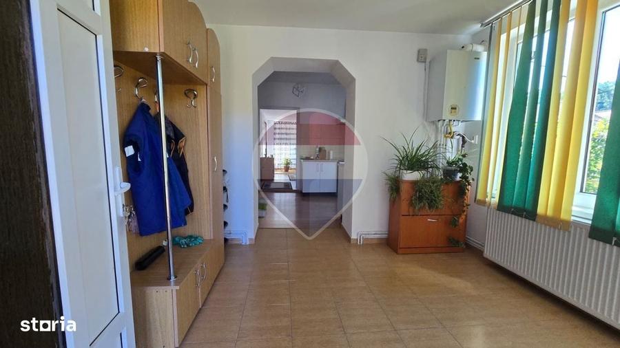 Casă cu 3 camere în Dupuș