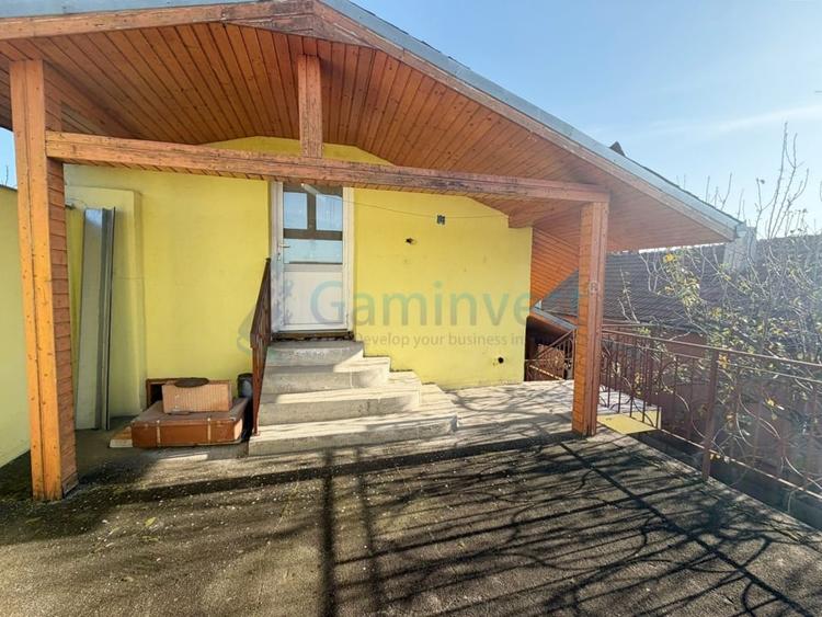 Casă individuală cu 3 camere cu Canalizare în Iosia