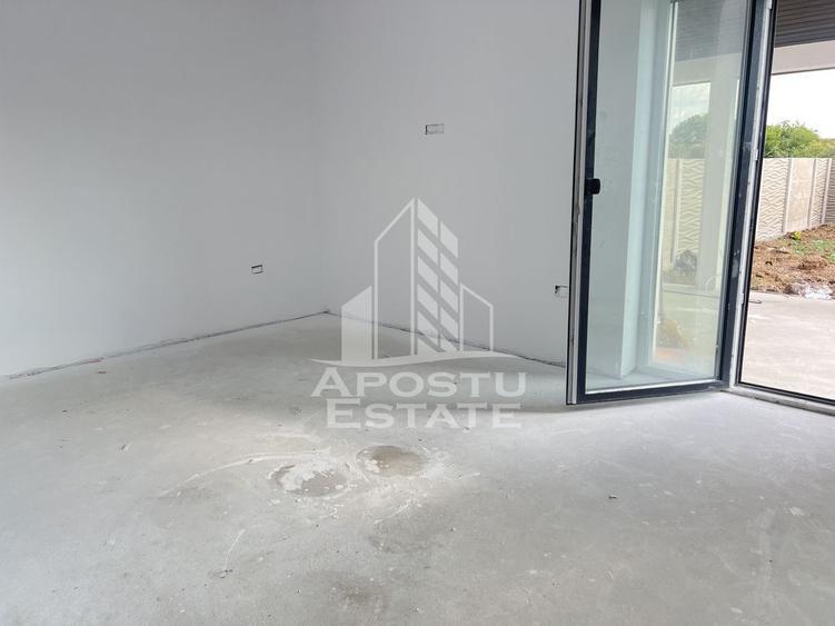 Casă cu 3 camere cu Canalizare în Sânandrei