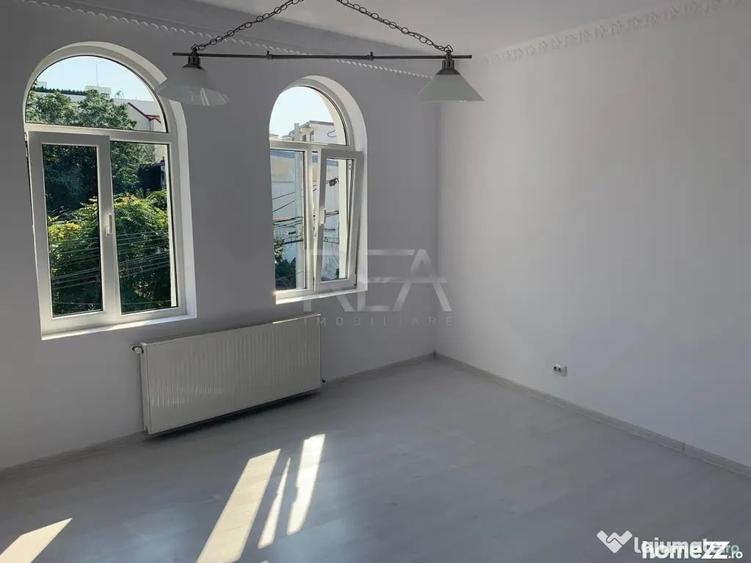 Casă cu 9 camere cu Teren 212 Mp în Eminescu