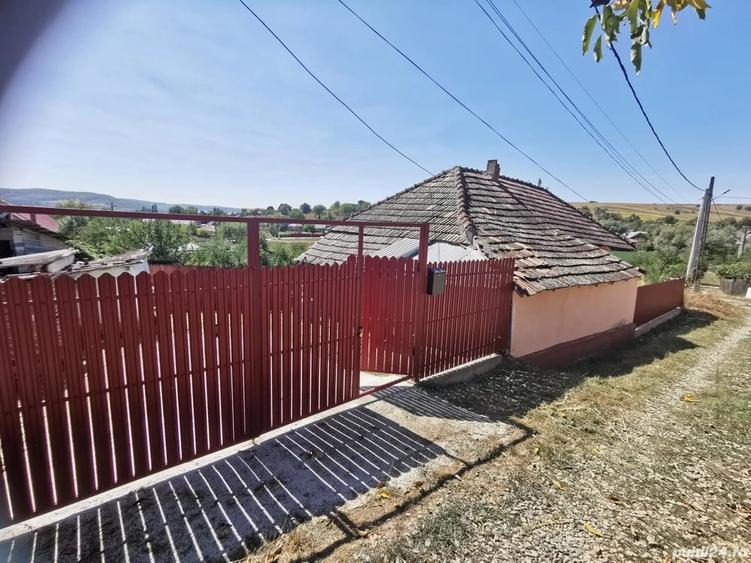 Casă cu 2 camere în Dumești