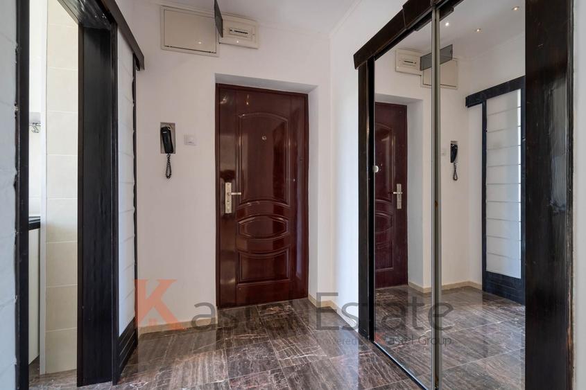 Apartament cu 3 camere semidecomandat, mobilat în Obor
