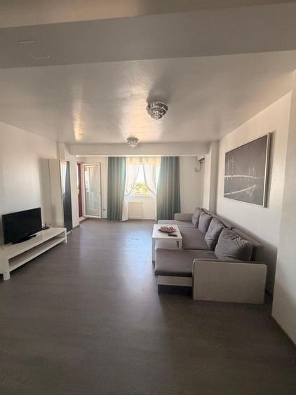Apartament cu 2 camere decomandat în Palazu Mare