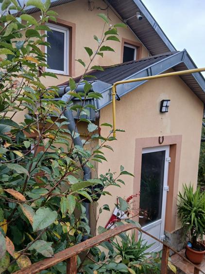 Casă individuală cu 3 camere cu Teren 780 Mp în Central
