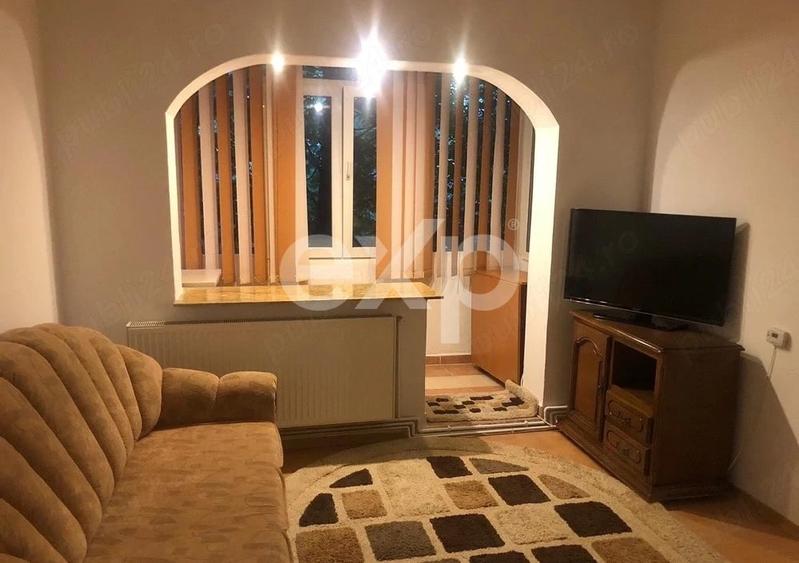 Inchiriere apartament 3 camere Craiovei - 1