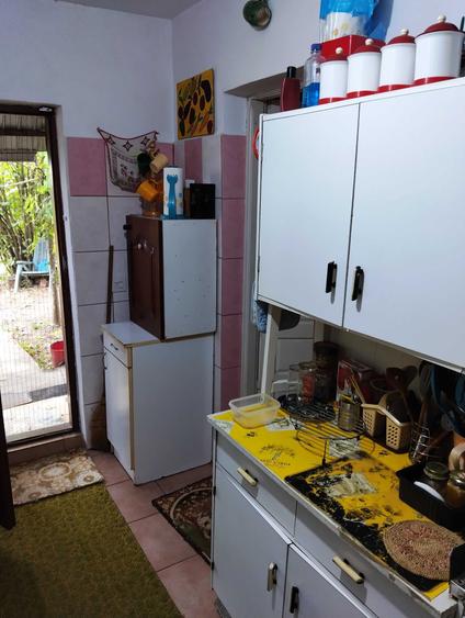 Casă cu 4 camere în Stănești