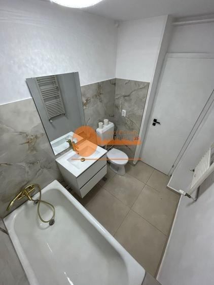 Apartament cu 2 camere decomandat în Apusului