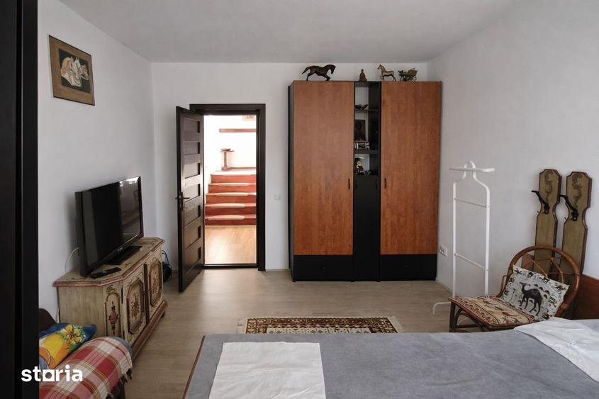 Casă cu 4 camere cu Teren 496 Mp în Gheorgheni