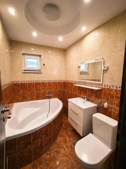 Apartament cu 3 camere semidecomandat, mobilat în Basarab