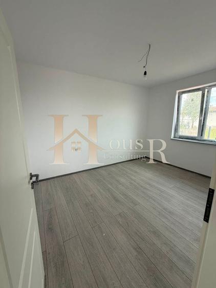 Duplex cu 3 camere cu Canalizare în Albina