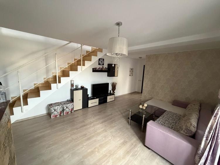 Apartament cu 3 camere semidecomandat în Bragadiru