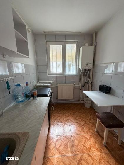 Apartament cu 2 camere semidecomandat, mobilat în Dristor — fotografia 3