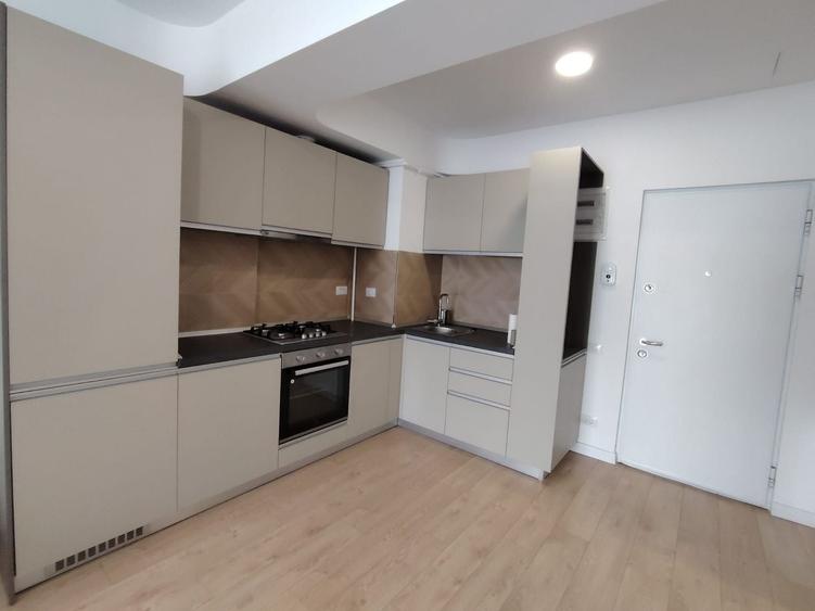 Apartament cu 2 camere decomandat, mobilat în Politehnica