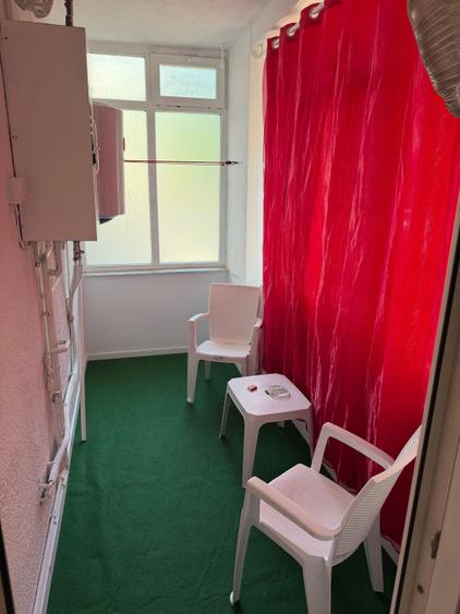 Apartament cu 4 camere decomandat în Exterior Vest