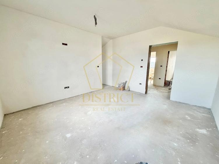 Casă cu 4 camere cu Teren 275 Mp în Urseni