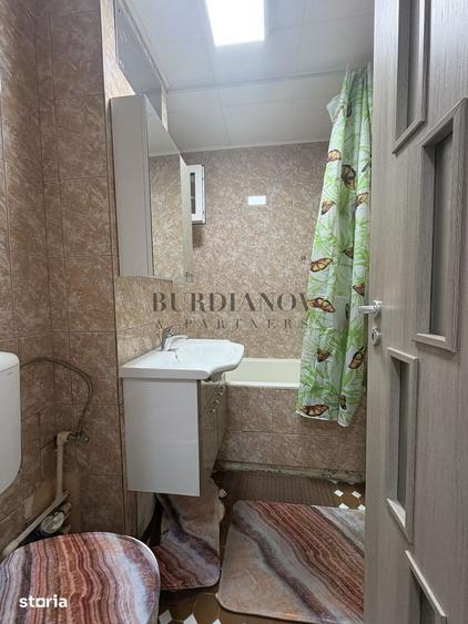 Apartament cu 3 camere decomandat în Colentina