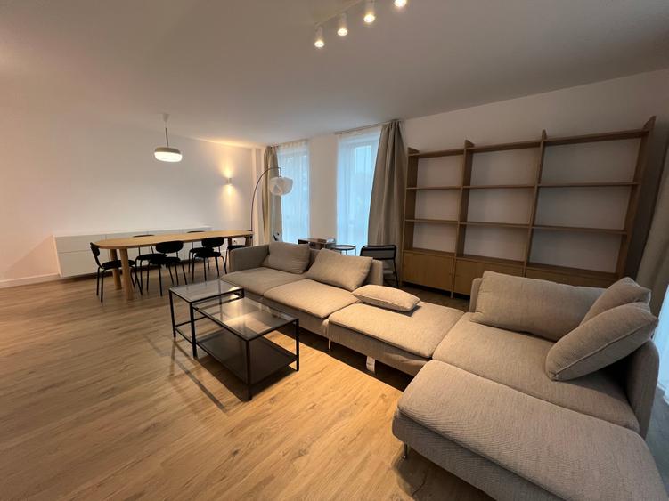 Apartament cu 3 camere, mobilat în Armeneasca