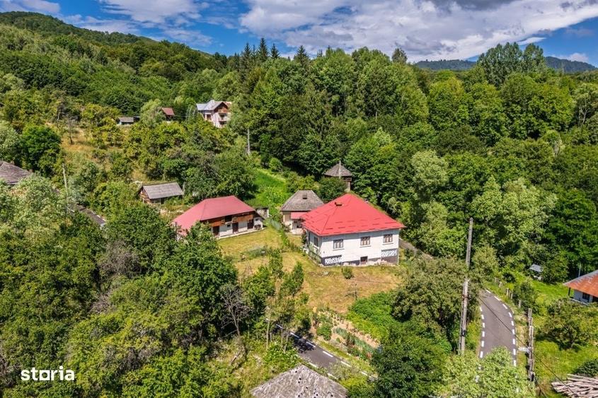 Casă cu 4 camere în Slatina