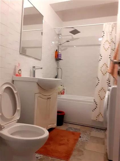 Apartament cu 2 camere semidecomandat în Florești