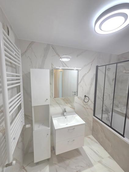 Apartament cu 2 camere decomandat în Metalurgiei