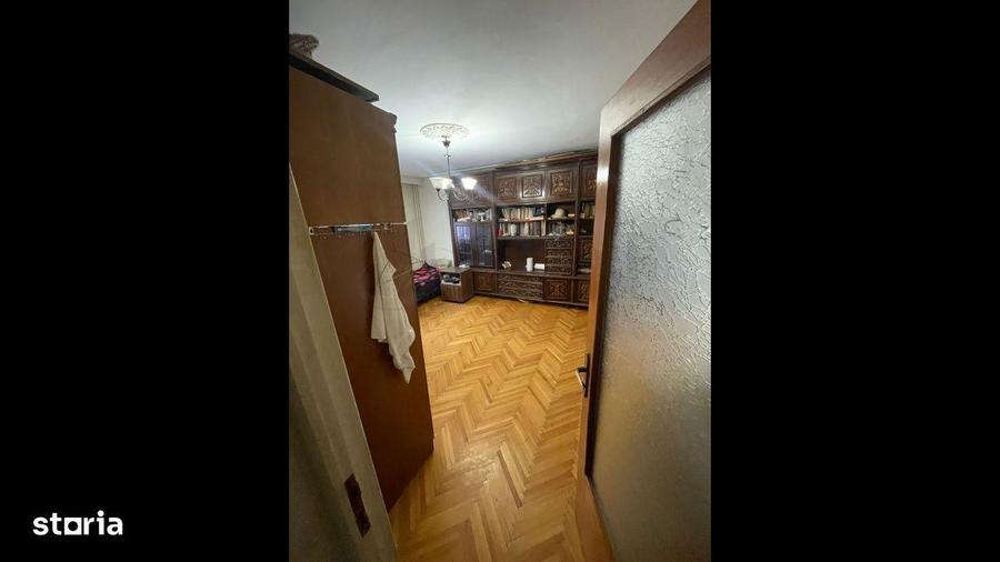Apartament cu 4 camere în Pipera