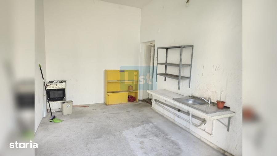 Casă cu Teren 300 Mp în Andrei Mureșanu