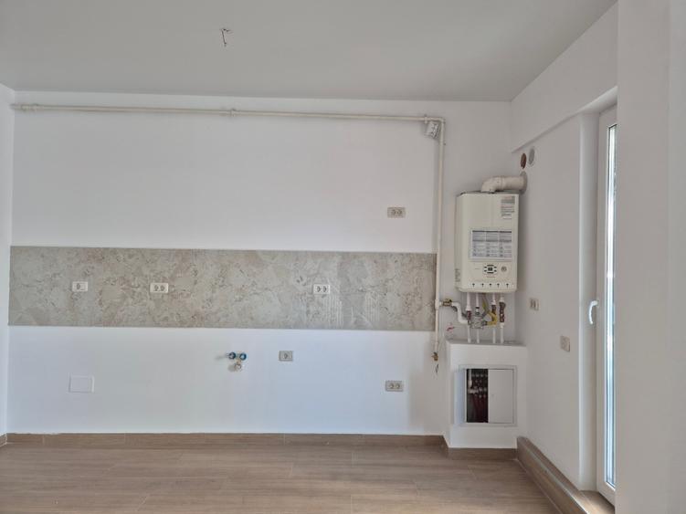 Apartament cu 2 camere semidecomandat în Trafic Greu
