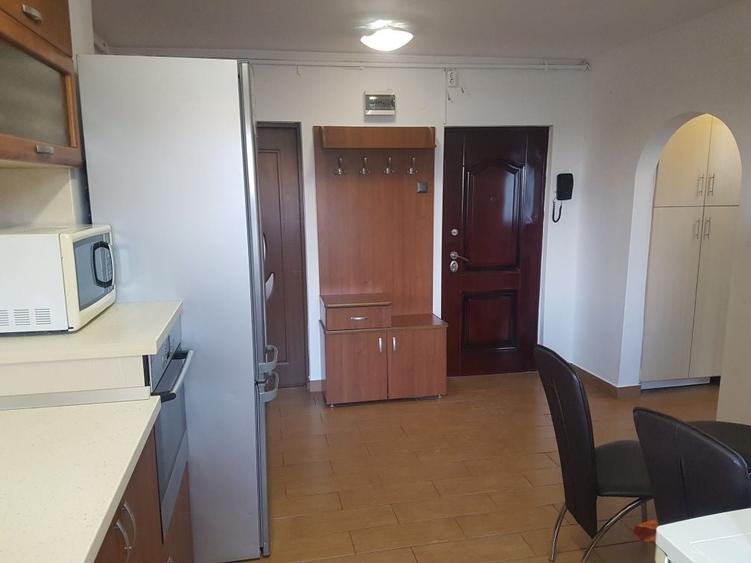 Apartament cu 3 camere decomandat în Dacia