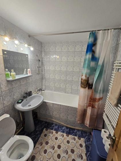 Apartament cu 3 camere decomandat în Păcurari