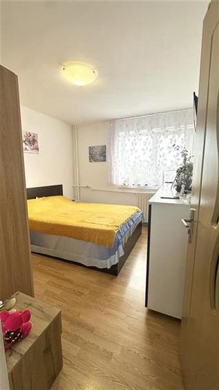 Apartament cu 2 camere semidecomandat, mobilat în Tomis Nord