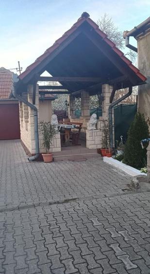 Casă individuală cu 3 camere cu Canalizare în Bâlc