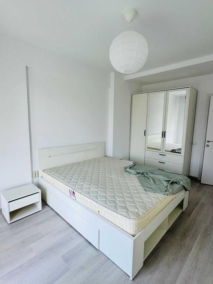 Apartament cu 2 camere decomandat, mobilat în Sud