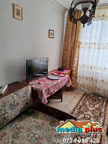 Apartament cu 3 camere semidecomandat în Central