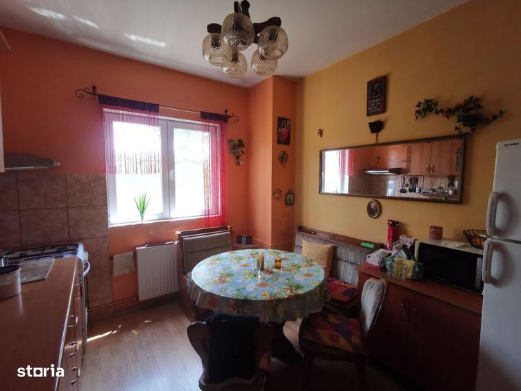 Casa spatioasa cu teren generos in Valea Calugareasca pentru familie - 19