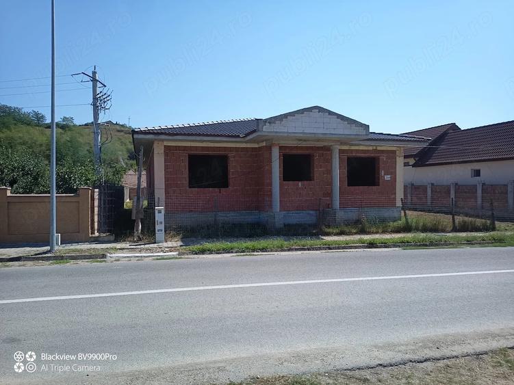 Casă cu Teren 1015 Mp în Central