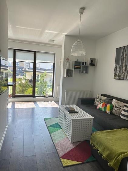 Apartament cu 3 camere semidecomandat în Dosu Bricii